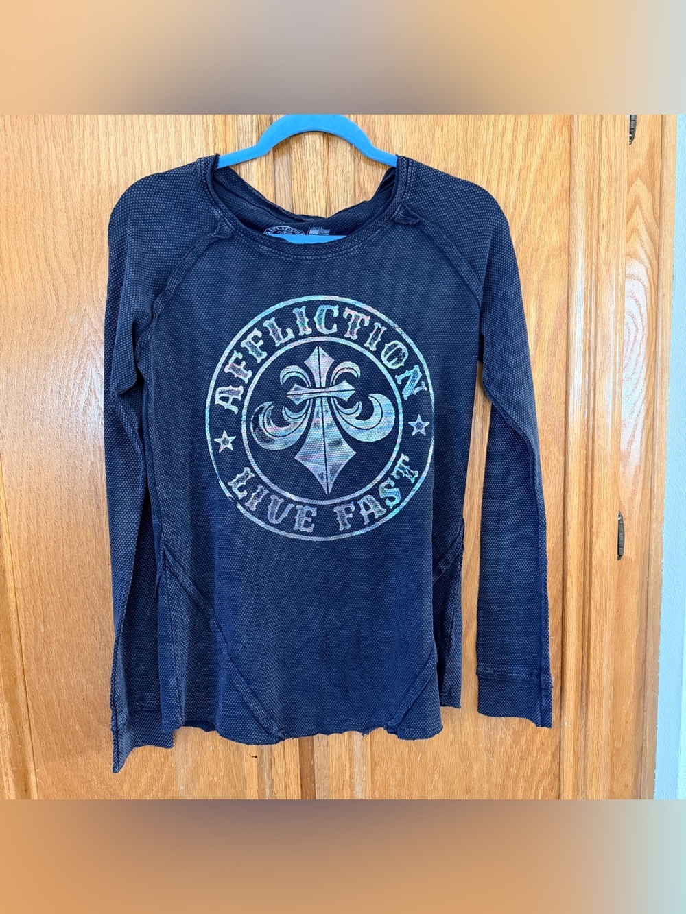 Affliction Divio Empire long sleeve shirt sz Small for women washed out black